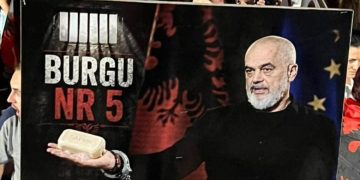 DITA 27/ Marshim në Tiranë me thirrje kundër qeverisë. Shqipëria kërkon revolucion