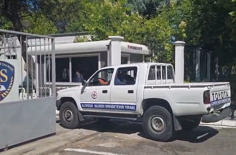 Helmohen sërish studentët në Akademinë e Sigurisë, 50 kursantë në spital