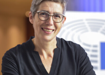 Eurodeputetja gjermane: Të hënën në protestë në Tiranë