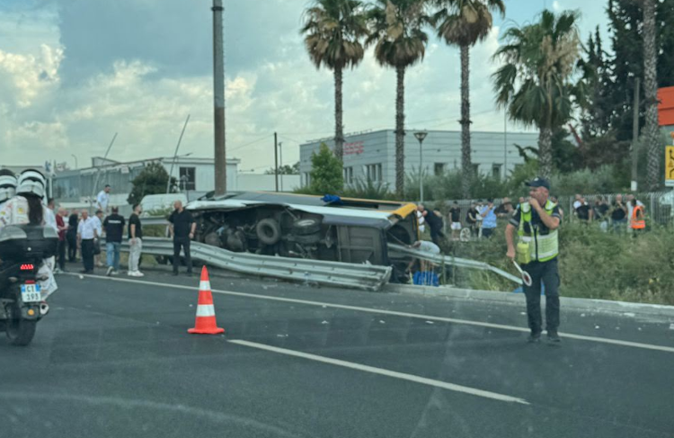 Aksident i rëndë në autostradën Tiranë-Durrës, dy persona humbin jetën