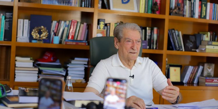 Berisha: Kjo protestë rinore e ka nxjerrë Edi Ramën lakuriq, armik të rinisë së kombit të tij