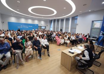 Debate në mbledhjen e Këshillit Kombëtar të PD-së, Kuçana dhe Hoxha kërkojnë rezolutë dhe proces transparent