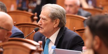 Berisha: Jemi pro kredisë nga SHBA, por nuk votojmë në procedura antikushtetuese!