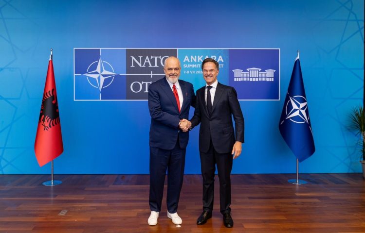 Bloomberg: NATO mund të mos zhvillojë samitin e vitit 2027 në Shqipëri