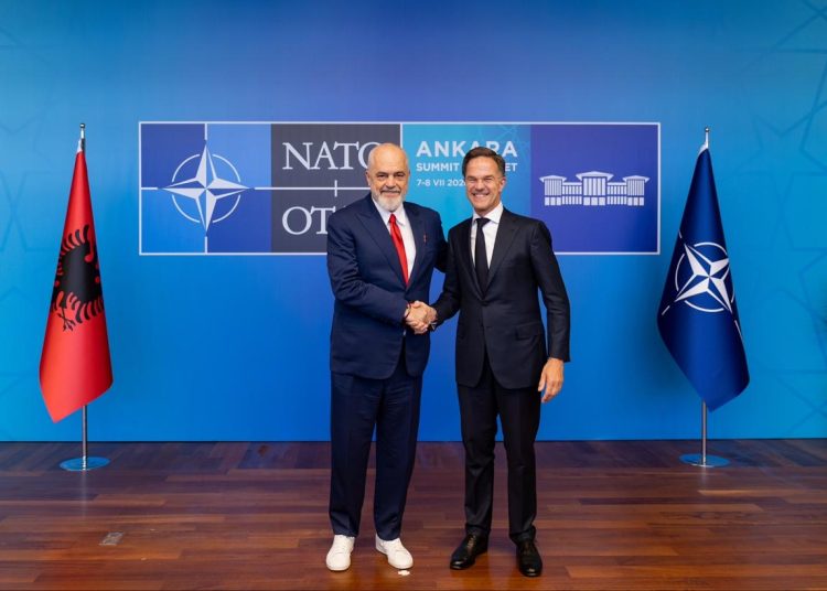 Bloomberg: NATO mund të mos zhvillojë samitin e vitit 2027 në Shqipëri