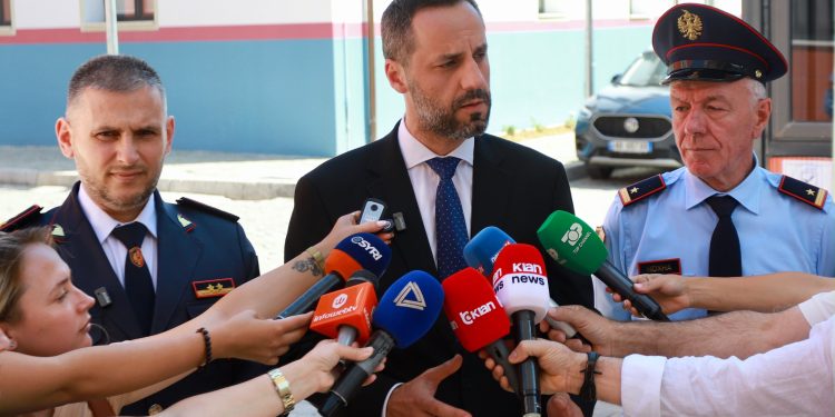 Ministri Lamallari premton vijimin e dhunës policore: Do të ushtrojë atributet që i jep ligji