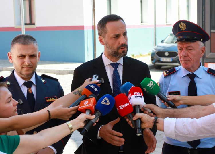 Ministri Lamallari premton vijimin e dhunës policore: Do të ushtrojë atributet që i jep ligji