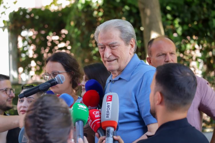 Berisha: U zhdukën 130 mln euro nga djegësi i Tiranës dhe askush në pranga