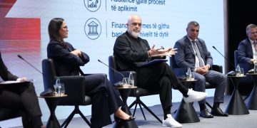 Rama bën analizën e rrallë: Forcimi i lekut se ka rënë euro, jo i parave të pista