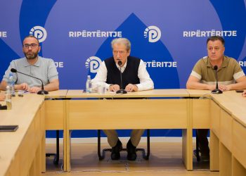 Berisha: Rama ka angazhuar policinë dhe SHISH-in kundër protestës