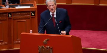 Reforma territoriale e PS, shkrihen 20 bashki. Berisha tregon emrat
