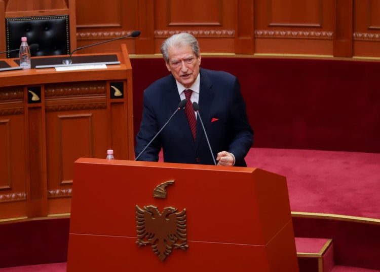 Reforma territoriale e PS, shkrihen 20 bashki. Berisha tregon emrat