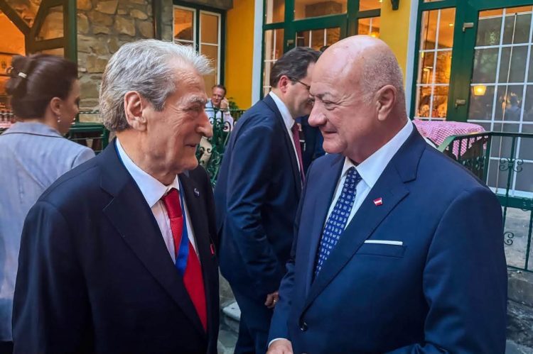 Berisha bisedë me Kancelarin e Austrisë në Vjenë Christian Stocker