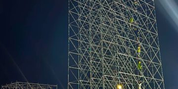 Nisin përgatitjet finale për koncertin e Kanye West në Tiranë