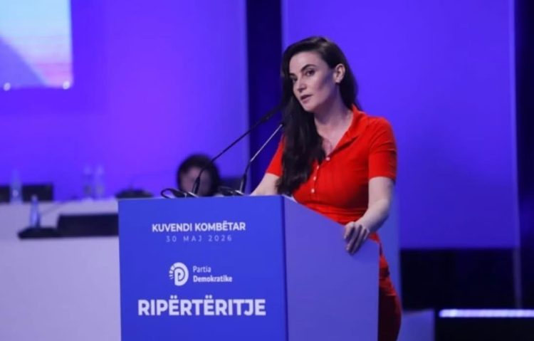 Julia Emiri,  kryetare e Këshillit Kombëtar të PD