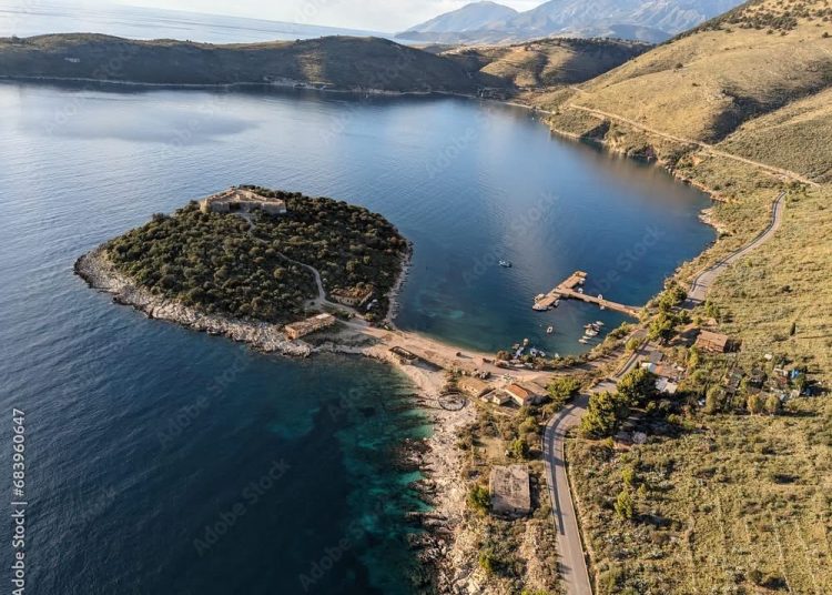 AURON TARE/ Kryeministri dhe Porto Palermo