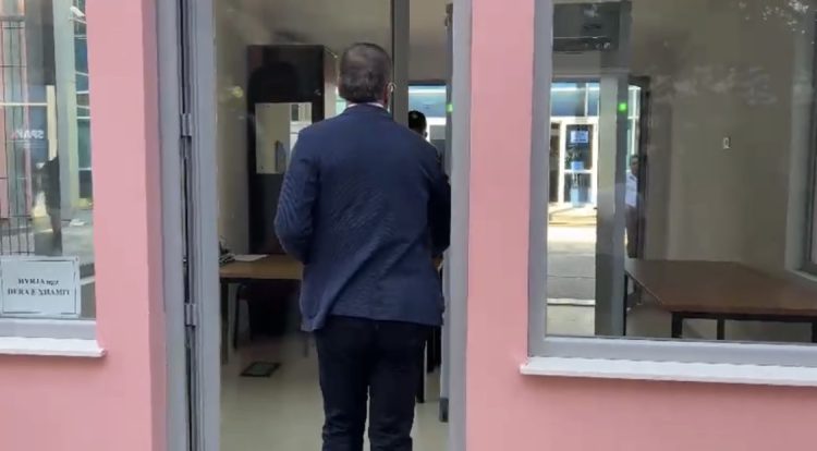 Gazment Oketa dëshmon në procesin për çështjen “Partizani”