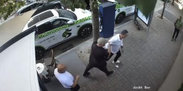 VIDEO/ Procedohet penalisht biznesmeni Nadir Causholli pas një konflikti në Tiranë