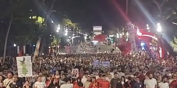 DITA 39/ “Ne nuk na kërcehet, ne na protestohet”, i riu: Kur Shqipëria digjet, ne luftojmë