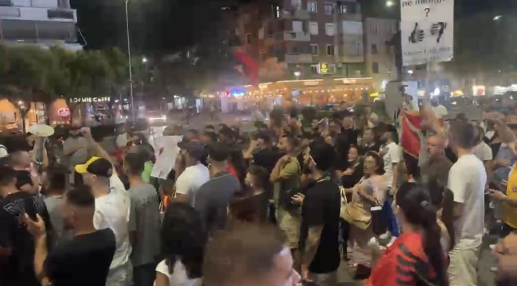 47 ditë para Kryeministrisë, protestuesit: SPAK të hetojë Ramën si kreun e organizatës