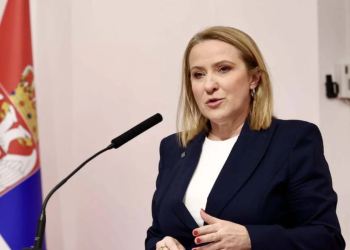 Ministrja serbe shton cinizmin: Duhej të kisha përdorur termin “deportim”