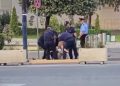 Incident para Kryeministrisë, policia shoqëron një protestues pranë eskortës së Ramës