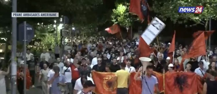 DITA 48/ Protesta, thirrje për masivitet më 23 korrik: Do të jetë seanca e fundit për këtë Parlament