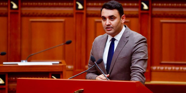 Belind Këlliçi: Për ikjen e Edi Ramës flitet më shumë se për finalen e botërorit