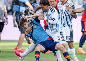Paredes sqaron rrahjen e Gavin në fund të finales së Botërorit: Emocionet më morën përpara