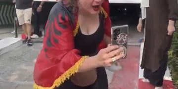 Policia, ujë me piper ndaj protestuesve, lëndohet një vajzë