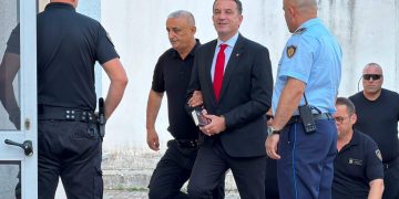 Gjykata Administrative rrëzon padinë e Erion Veliajt ndaj prokurorit Ols Dado