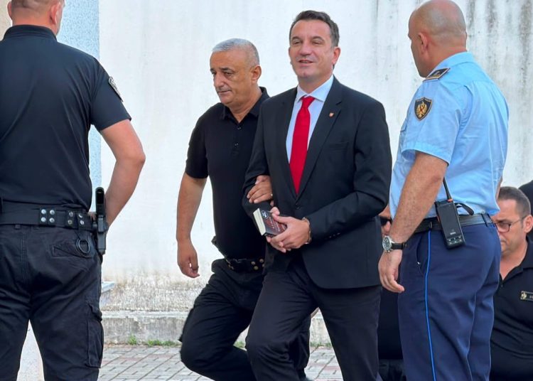 Gjykata Administrative rrëzon padinë e Erion Veliajt ndaj prokurorit Ols Dado