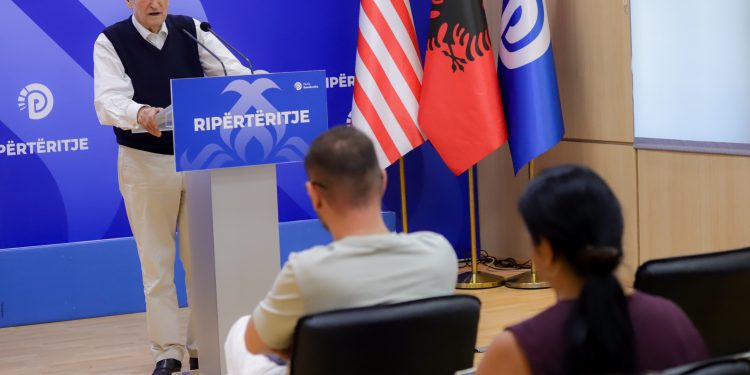 Berisha alibi për shtatzaninë e zv/kryeministres: Qytetari dixhital më informon se në SPAK po ndërtohet një mini-maternitet