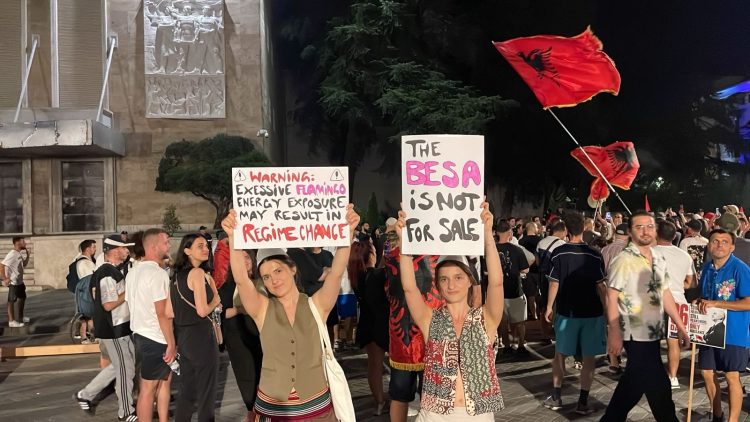 DITA 37/ Protestuesi: Mbështetja ndërkombëtare po rritet, Rama është një “kufomë politike”