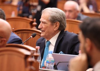 Berisha nga Kuvendi: Parlamenti të vetëshpërndahet