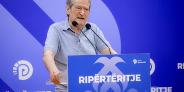 Berisha jep detaje të reja për dhunimin e  Ramës më 1997: “Nuk ndoqi procesin gjyqësor. Ishte me një burrë”