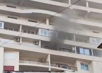 Zjarr në një pallat 30-katësh në Golem, vështirësi për ndërhyrjen e zjarrfikësve