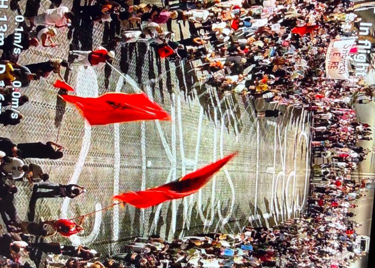 Mijëra qytetarë çdo mbremje në protestë, kërkojnë shembjen e sistemit të vjetër