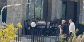 Rama ndërpret pushimet, mbledh socialistët në Kuç për ndarjen e re territoriale
