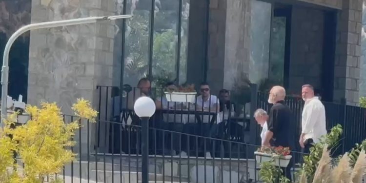 Rama ndërpret pushimet, mbledh socialistët në Kuç për ndarjen e re territoriale