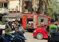 Zjarr në një apartament pranë stadiumit “Selman Stërmasi”, rruga e bllokuar nga makinat