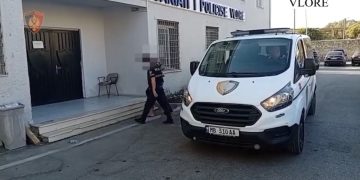VLORË/ Konflikt për pronën mes dy vëllezërve, arrestohet 47-vjeçari me armë