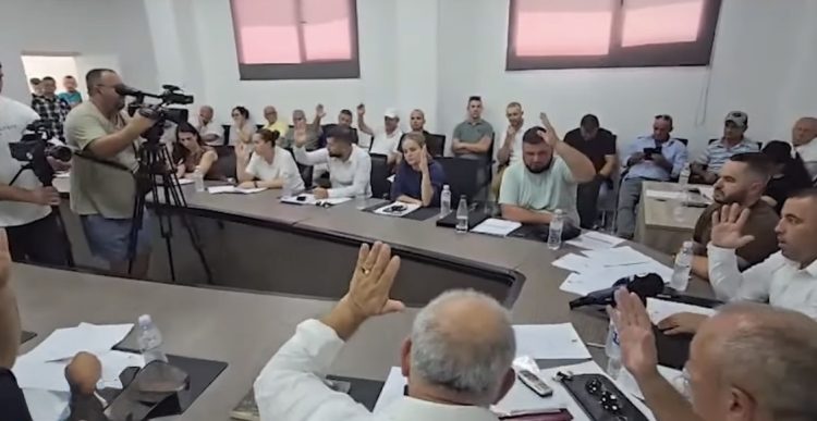 Selenica e Vullnetit voton kundër Ramës, Këshilli Bashkiak bashkon PS dhe PD