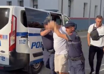 ELBASAN/ Dalin pamjet e arrestimot të Poli Boriçit. I ngeci pistoleta sot në kokën e Mir Bitocit