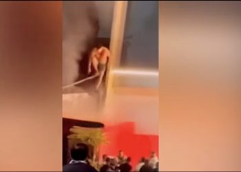 VLORË/ Zjarri në hotel Brooklyn, 6 pushues me djegie, 2 më rëndë, turistët hidhen nga ballkonet