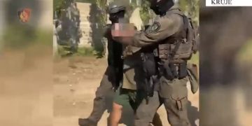 “Ylli Zalla u dorëzua vetë. Dha konferencë në oborrin e shtëpisë”