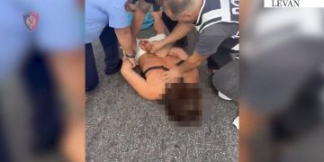 PAMJET/ Si u kap në Levan Sokrat Vata, vajza në makinë një turke