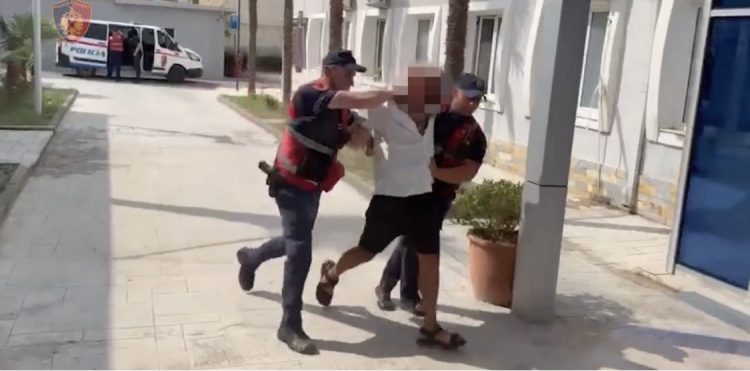 38 persona shoqërohen pas vrasjes së turistit në Ksamil, edhe një punonjës policie