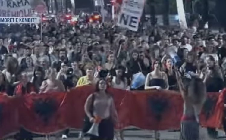 DITA 86/ ‘Shqipëria e rinisë, jo e partisë’