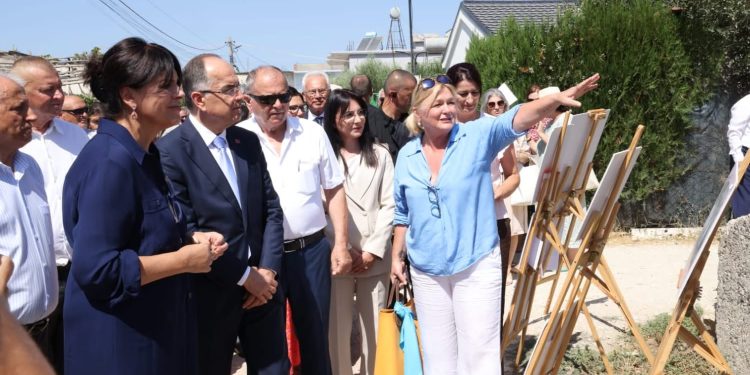 AIDSSH në turin e vendeve të internimit në Lushnjë, Sula: Tranzicioni u soll me hipokrizi ndaj të përndjekurve